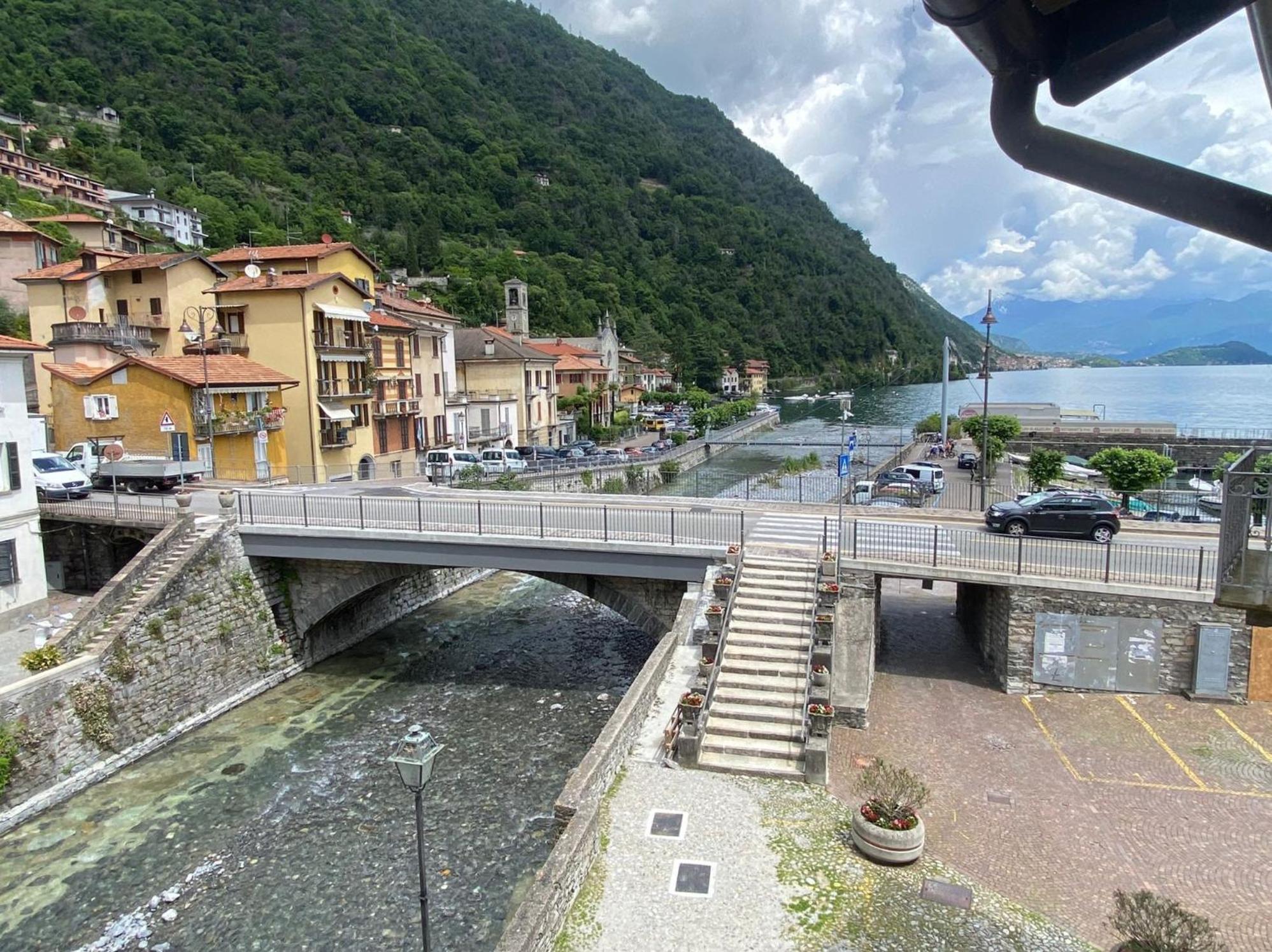 Argegno'S River - Central Apartment Lake View Rum bild